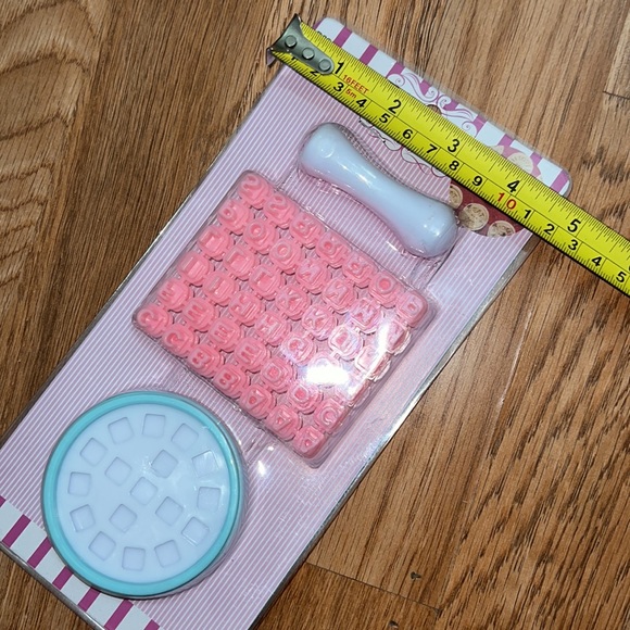 Customizable Cookie Stamper - Picture 4 of 6